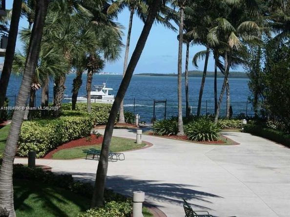 540 Brickell Key Dr 316, Miami FL 33131