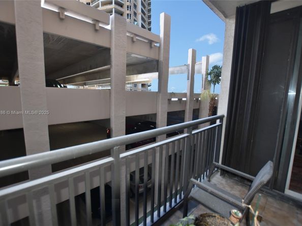 540 Brickell Key Dr 316, Miami FL 33131