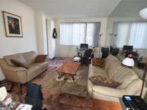 540 Brickell Key Dr 316, Miami FL 33131