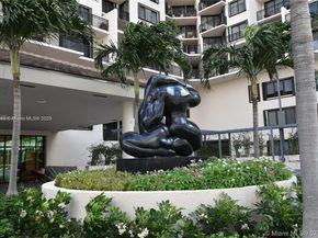 540 Brickell Key Dr 316, Miami FL 33131