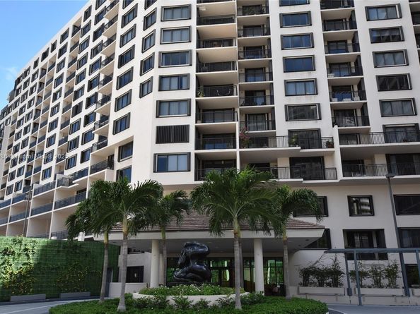 540 Brickell Key Dr 316, Miami FL 33131