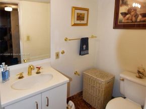 540 Brickell Key Dr 316, Miami FL 33131