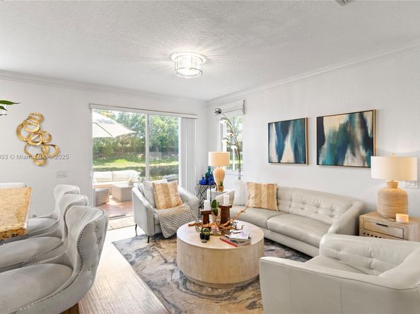 4275 Ironwood Ct, Weston FL 33331
