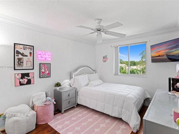 4275 Ironwood Ct, Weston FL 33331