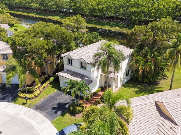 4275 Ironwood Ct, Weston FL 33331