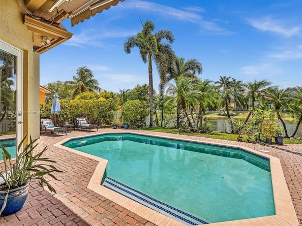 3230 SW 194th Ter, Miramar FL 33029