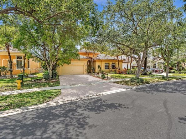 3230 SW 194th Ter, Miramar FL 33029
