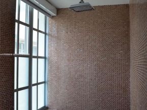 700 16th St 201, Miami Beach FL 33139