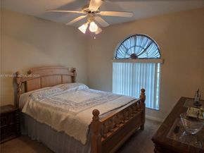 17594 SW 12th St, Pembroke Pines FL 33029