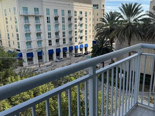 9055 SW 73rd Ct 406, Miami FL 33156