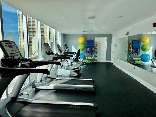 9055 SW 73rd Ct 406, Miami FL 33156