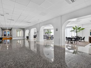 3140 S Ocean Dr PH4, Hallandale Beach FL 33009