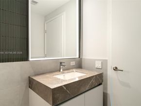 500 Alton Rd 2207, Miami Beach FL 33139