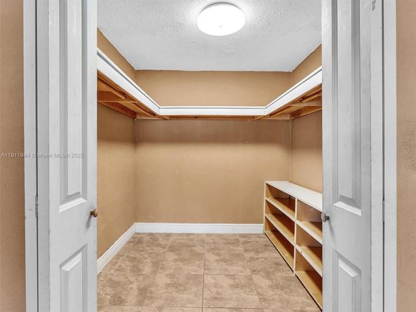 1890 Rutland St, Opa-Locka FL 33054