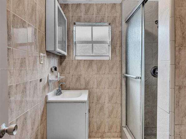 1890 Rutland St, Opa-Locka FL 33054