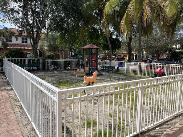 4929 SW 140th Ter 5, Miramar FL 33027