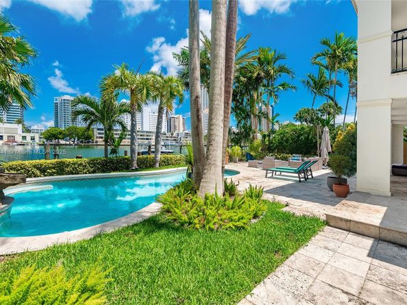 6535 Allison Rd, Miami Beach FL 33141