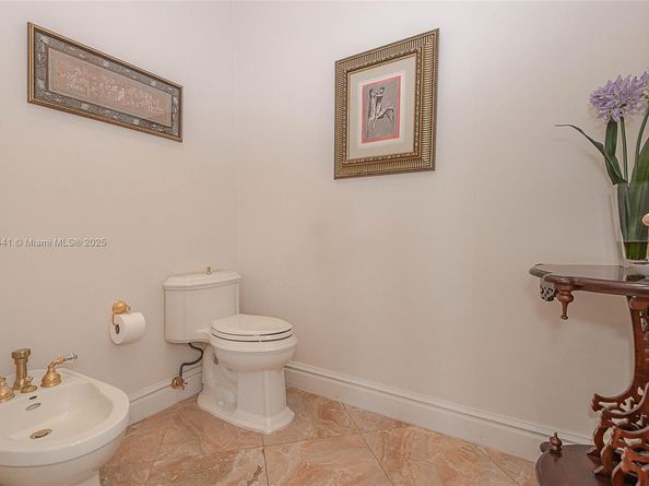 6535 Allison Rd, Miami Beach FL 33141