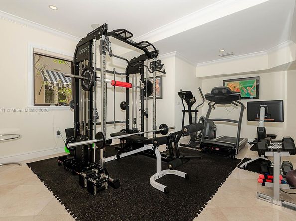 6535 Allison Rd, Miami Beach FL 33141