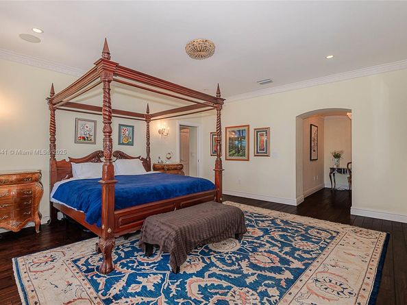 6535 Allison Rd, Miami Beach FL 33141