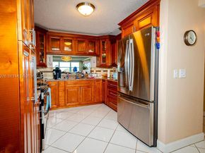 2601 N Nob Hill Rd 402, Sunrise FL 33322