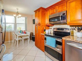 2601 N Nob Hill Rd 402, Sunrise FL 33322