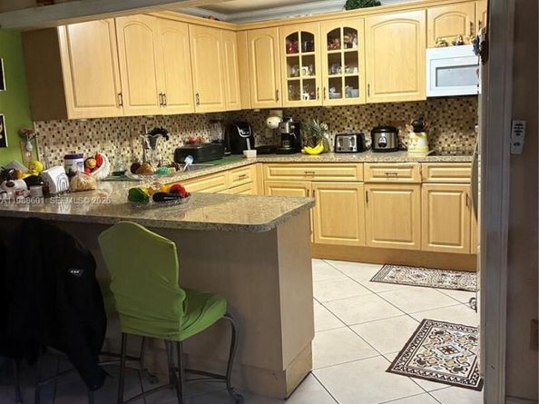 2530 W 60th Pl 10317, Hialeah FL 33016