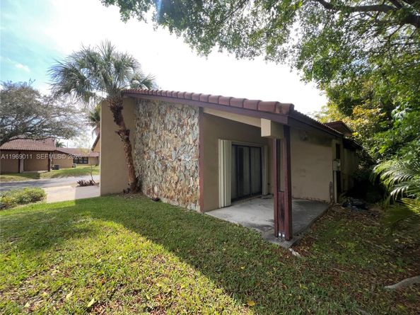 5112 Sheridan St 2, Hollywood FL 33021