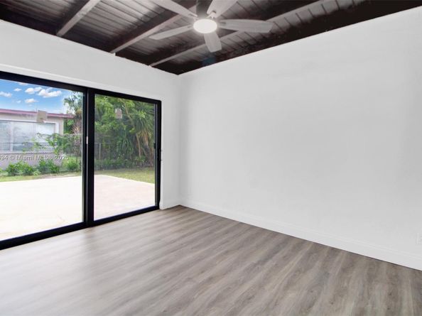 2880 SW 2nd St, Fort Lauderdale FL 33312
