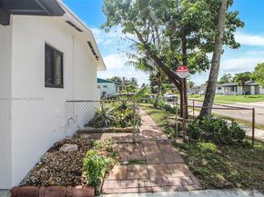 2880 SW 2nd St, Fort Lauderdale FL 33312