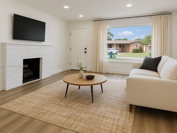 2880 SW 2nd St, Fort Lauderdale FL 33312