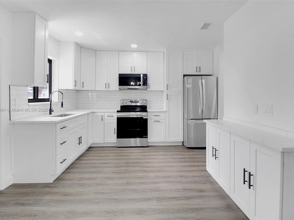 2880 SW 2nd St, Fort Lauderdale FL 33312