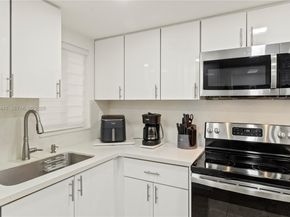 840 NW 87th Ave 405, Miami FL 33172