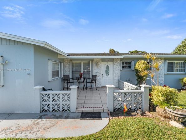 8100 SW 95th Ct, Miami FL 33173