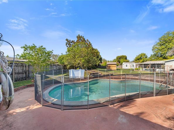 8100 SW 95th Ct, Miami FL 33173