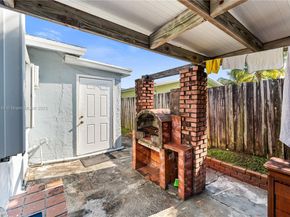 8100 SW 95th Ct, Miami FL 33173