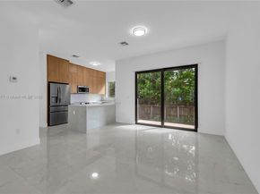 828 NE 14th St, Fort Lauderdale FL 33304