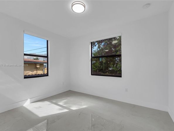 828 NE 14th St, Fort Lauderdale FL 33304