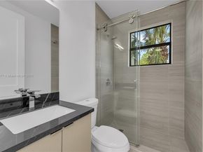 828 NE 14th St, Fort Lauderdale FL 33304