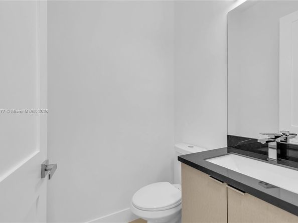 828 NE 14th St, Fort Lauderdale FL 33304