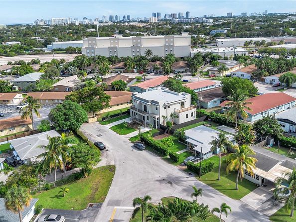828 NE 14th St, Fort Lauderdale FL 33304