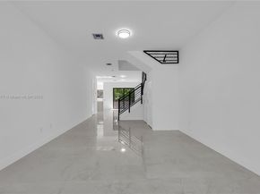 828 NE 14th St, Fort Lauderdale FL 33304