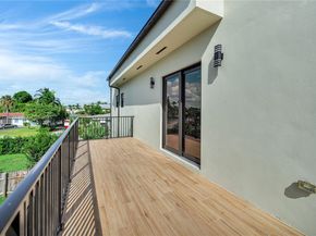 828 NE 14th St, Fort Lauderdale FL 33304