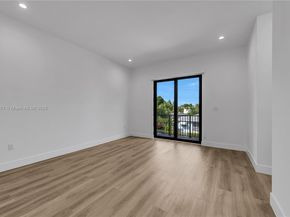 828 NE 14th St, Fort Lauderdale FL 33304