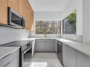 828 NE 14th St, Fort Lauderdale FL 33304