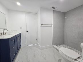 2831 N Oakland Forest Dr 108, Oakland Park FL 33309