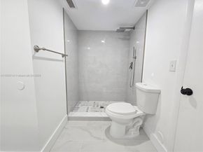 2831 N Oakland Forest Dr 108, Oakland Park FL 33309