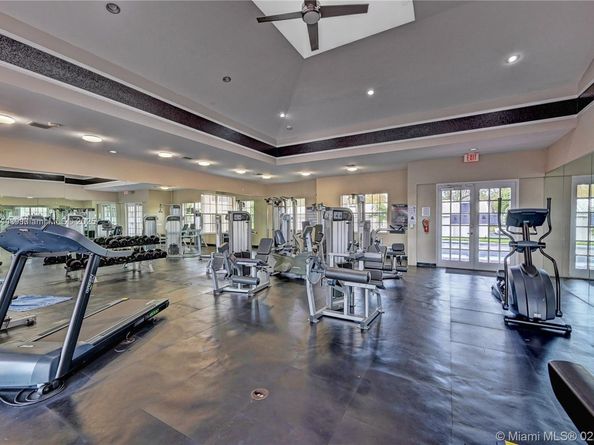 2831 N Oakland Forest Dr 108, Oakland Park FL 33309