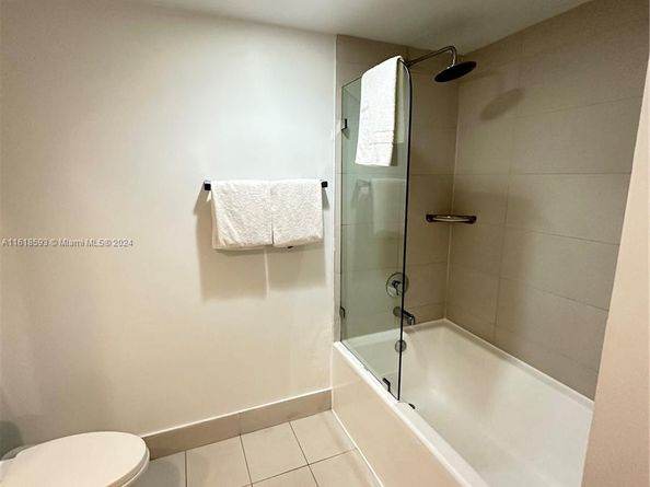 2602 E Hallandale Beach Blvd R807, Hallandale Beach FL 33009