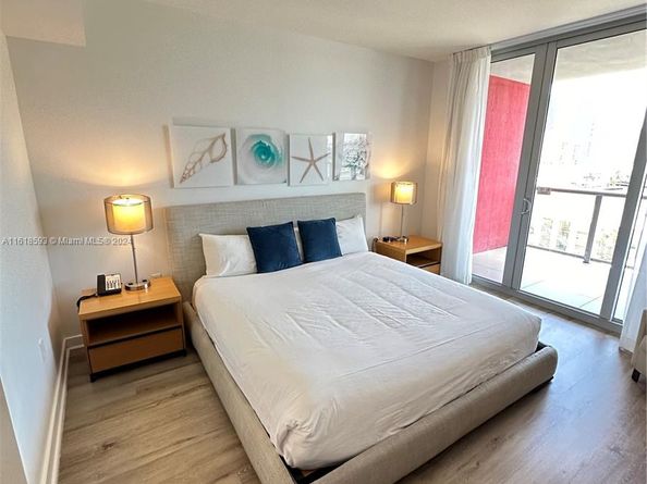 2602 E Hallandale Beach Blvd R807, Hallandale Beach FL 33009